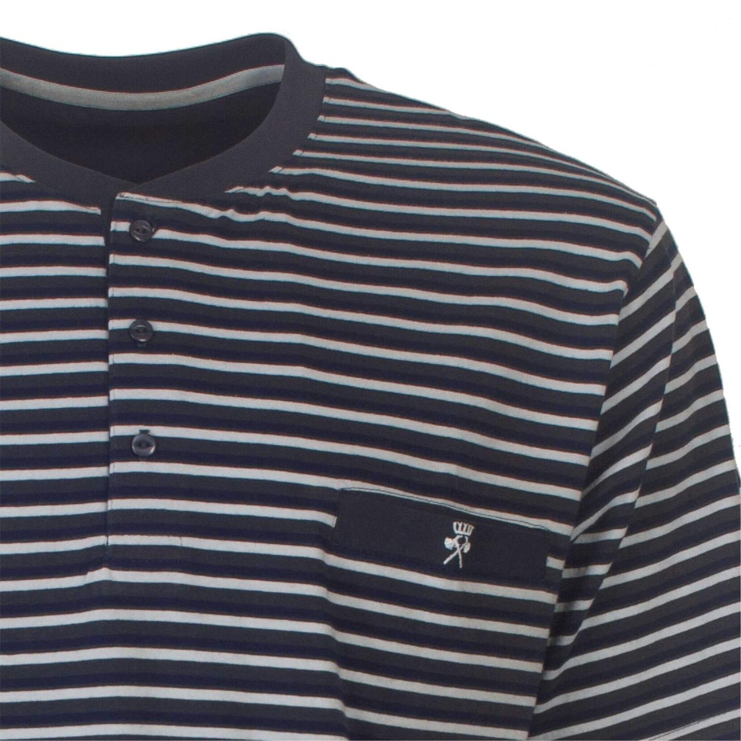 Gestreept bovenstuk van een heren shortama in blauw, wit en bruin, met polo sluiting en een klein logo