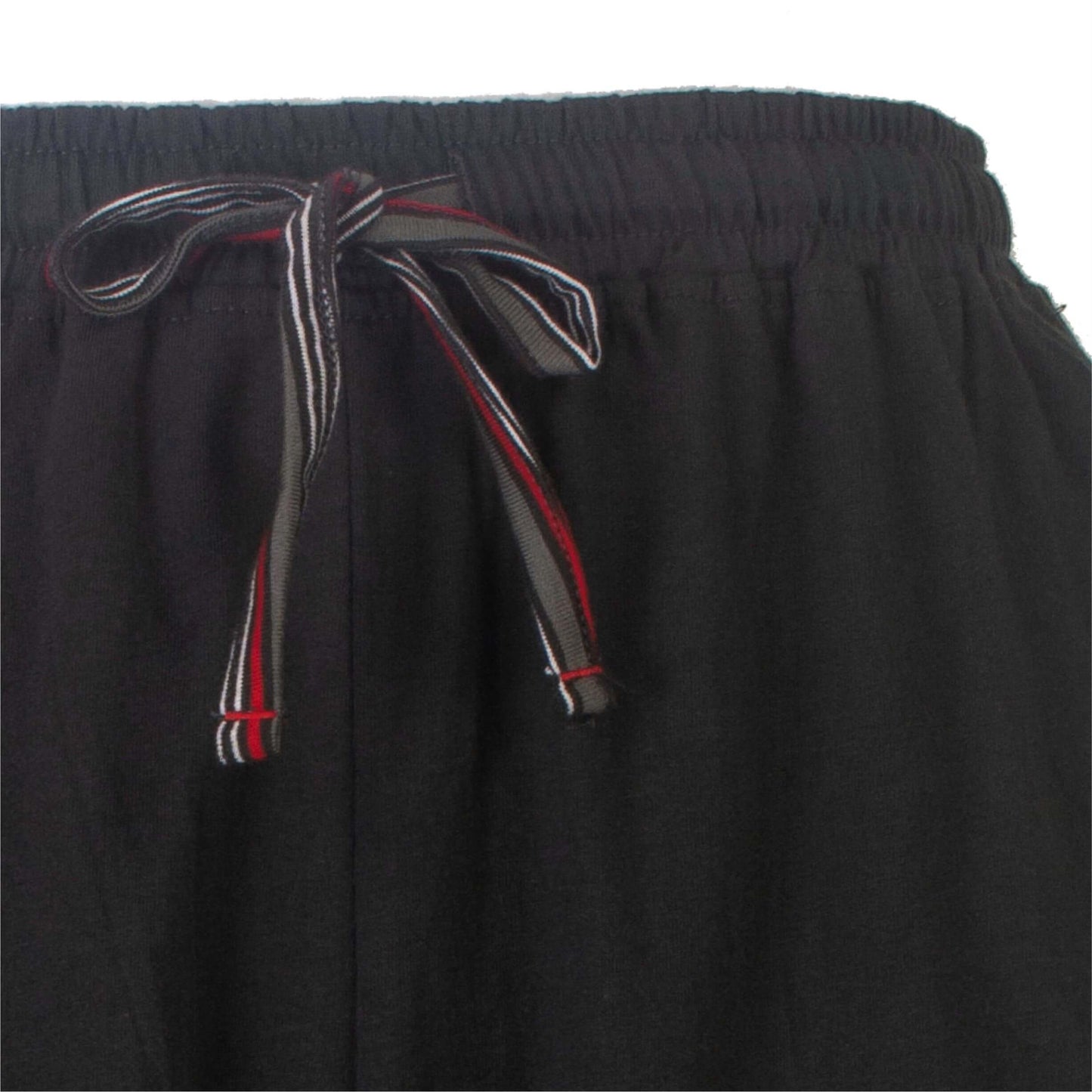 Grijze shortama bovenstuk met ronde hals en gestreept koord in zwart, wit en rood voor de taille-afstelling.