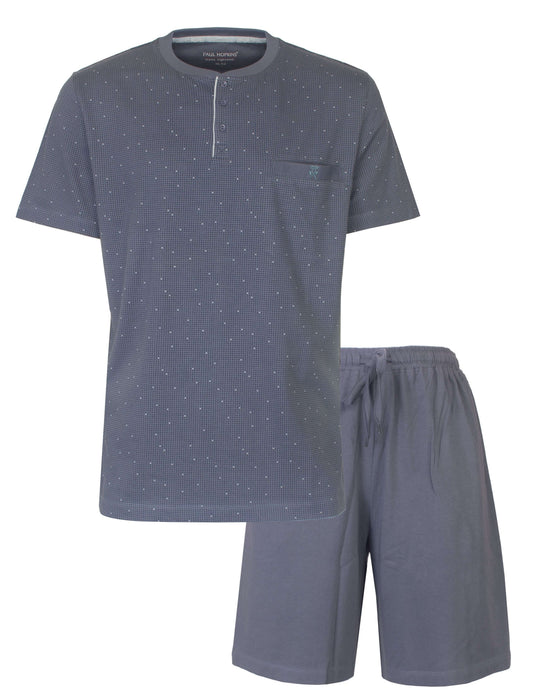 Lichtblauwe heren pyjama set met geprint dessin, bestaande uit een T-shirt met korte mouwen en korte broek
