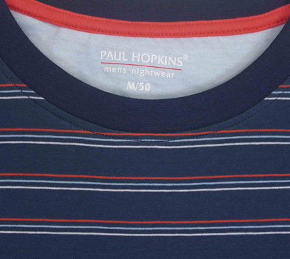 Blauwe gestreepte heren shortvan Paul Hopkins met witte en rode strepen, ronde hals en korte mouwen.