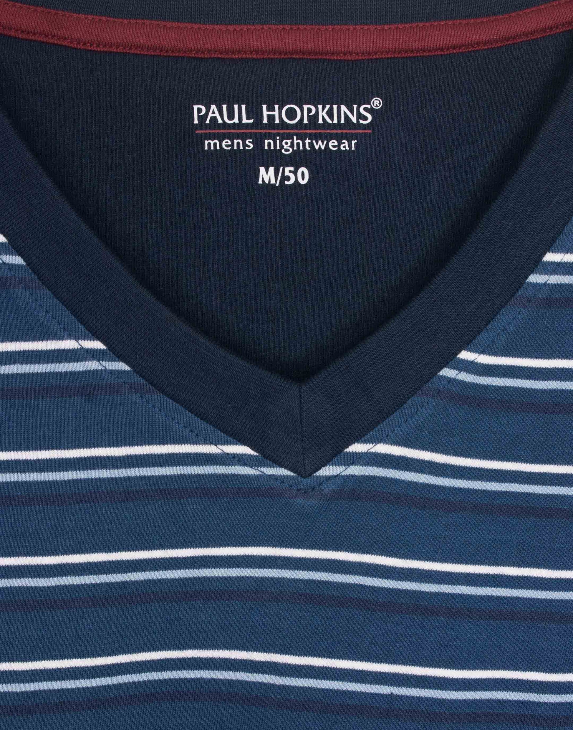 Blauw gestreepte heren pyjama top met V-hals en korte mouwen. Merk Paul Hopkins, maat M/50.