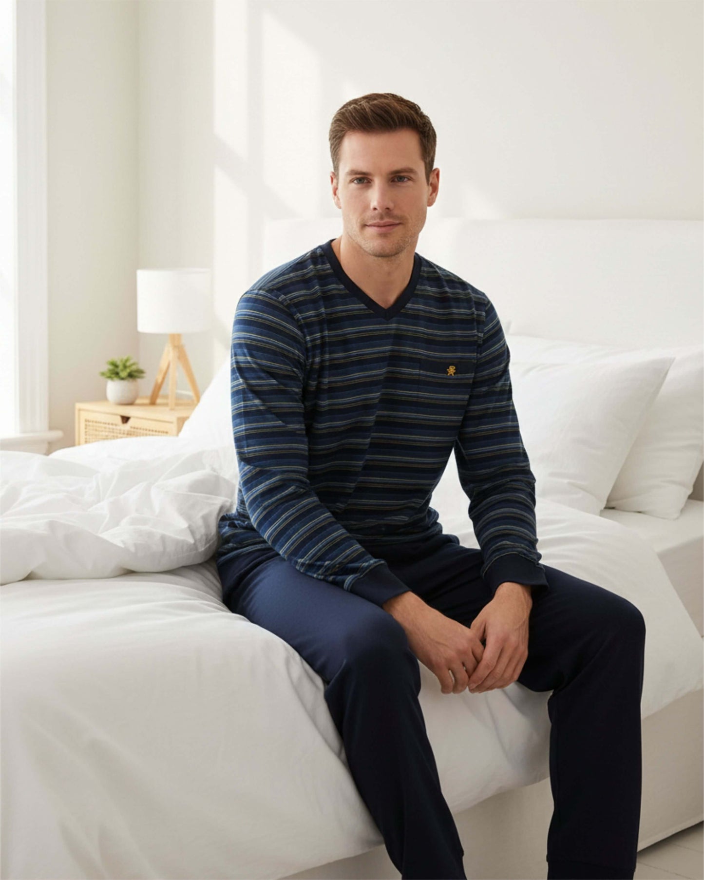 Paul Hopkins Heren Pyjama -  Gestreept -  V-hals - Donker Blauw - achteraanzicht