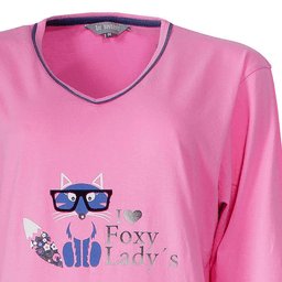 Roze nachthemd met lange mouwen en V-hals, versierd met een 'Foxy Lady' print van een kat met een bril