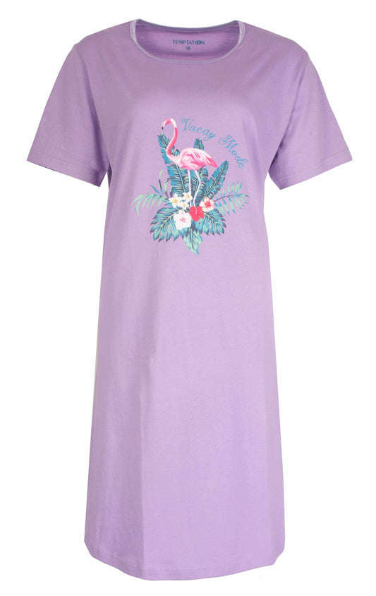 Lila nachthemd met korte mouwen, versierd met een flamingo en tropische bloemen op de voorkant