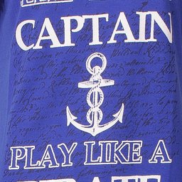 Blauw nachthemd met witte anker en 'CAPTAIN PLAY LIKE A' tekst, korte mouwen en ronde hals