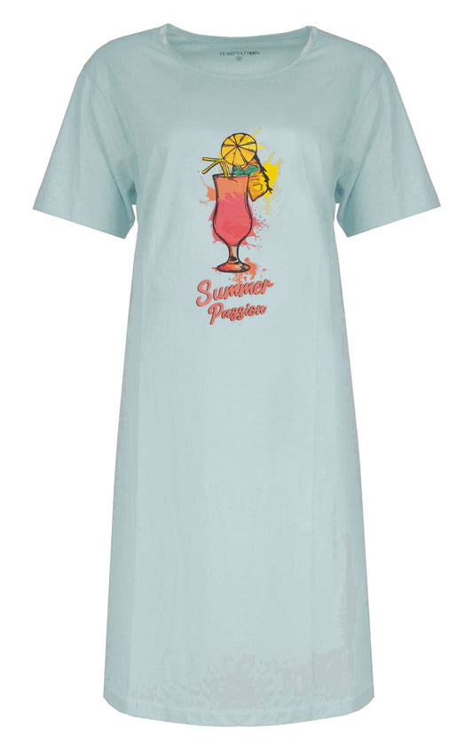 Lichtblauw kamet korte mouwen, bedrukt met een cocktailglas en de tekst 'Summer Passion'