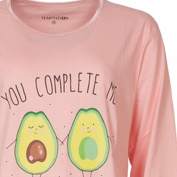 Roze nachthemd met lange mouwen en een schattige print van twee avocado's met de tekst 'You complete me'
