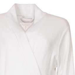 Witte badjas van badstof met omgeslagen kraag en ceintuur, getoond op een lichte achtergrond.