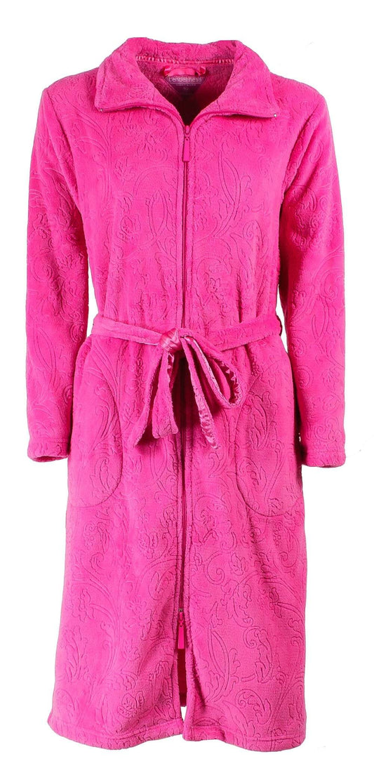 Roze fleece damesbadjas met rits, lange mouwen, kraag, ingewerkte figuren, zakken en ceintuur.