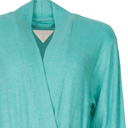 Capri blauwe kimono-stijl badjas met V-hals, ceintuur en opgestikte zakken, gemaakt van dunne badstof.