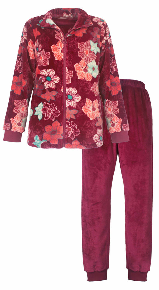 Rode fleece huispak met kleurrijk bloemenpatroon, bestaande uit een rits-vest en bijpassende broek.