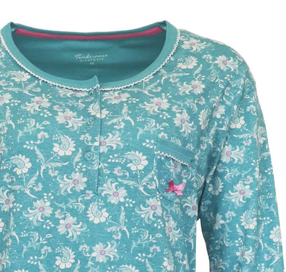 Aqua groen nachthemd met witte bloemenprint, knoopsluiting en roze strikje op de borstzak