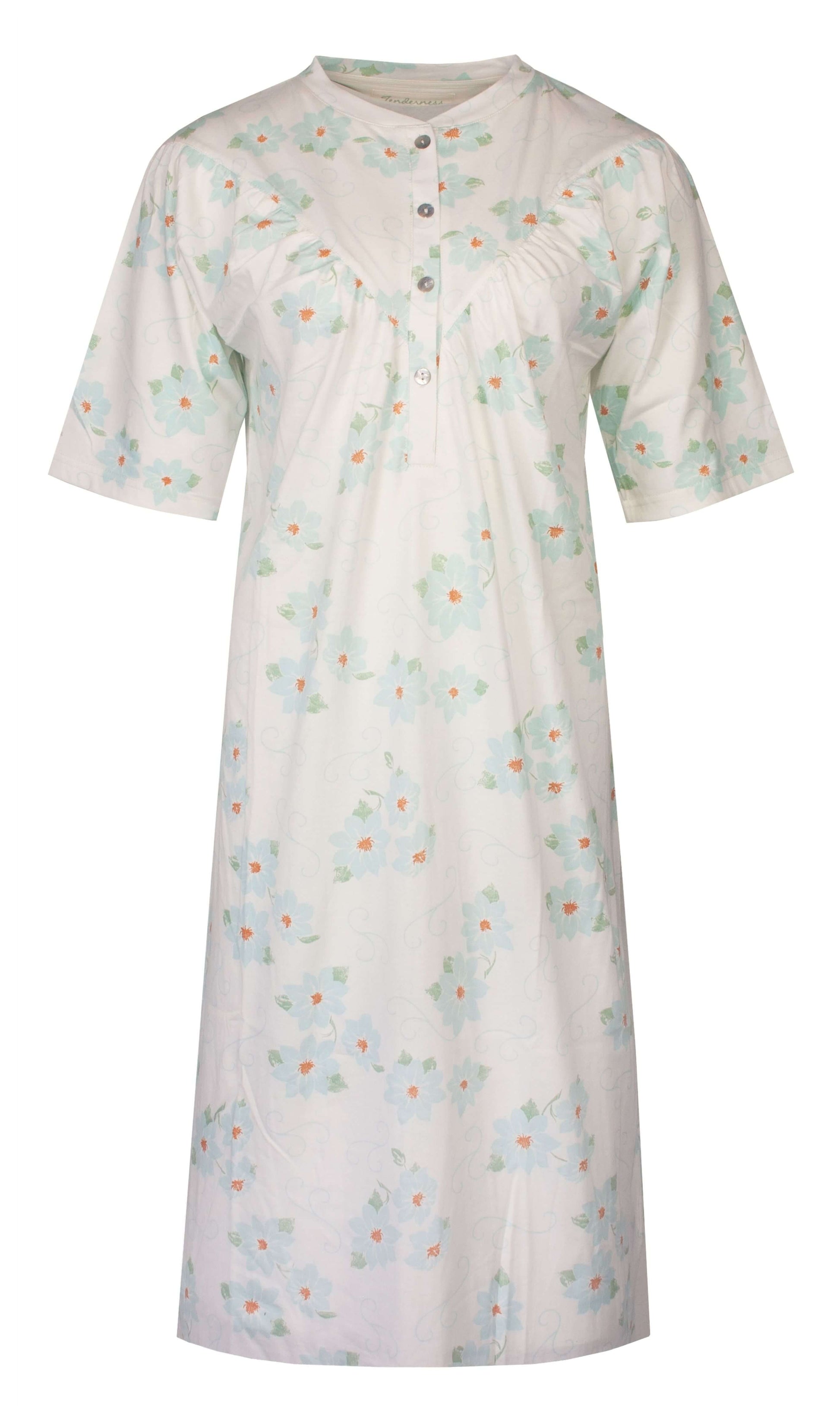Beige nachthemd met lichtblauwe bloemen, korte mouwen en knoopsluiting aan de hals