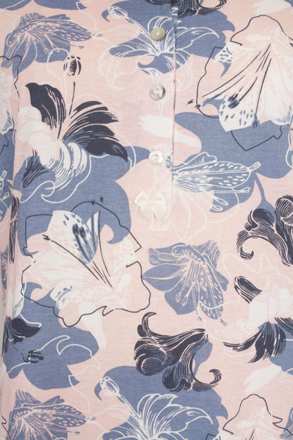 Nachthemd met roze en blauwe bloemenprint, knoopsluiting en lange mouwen in zachte katoenen stof
