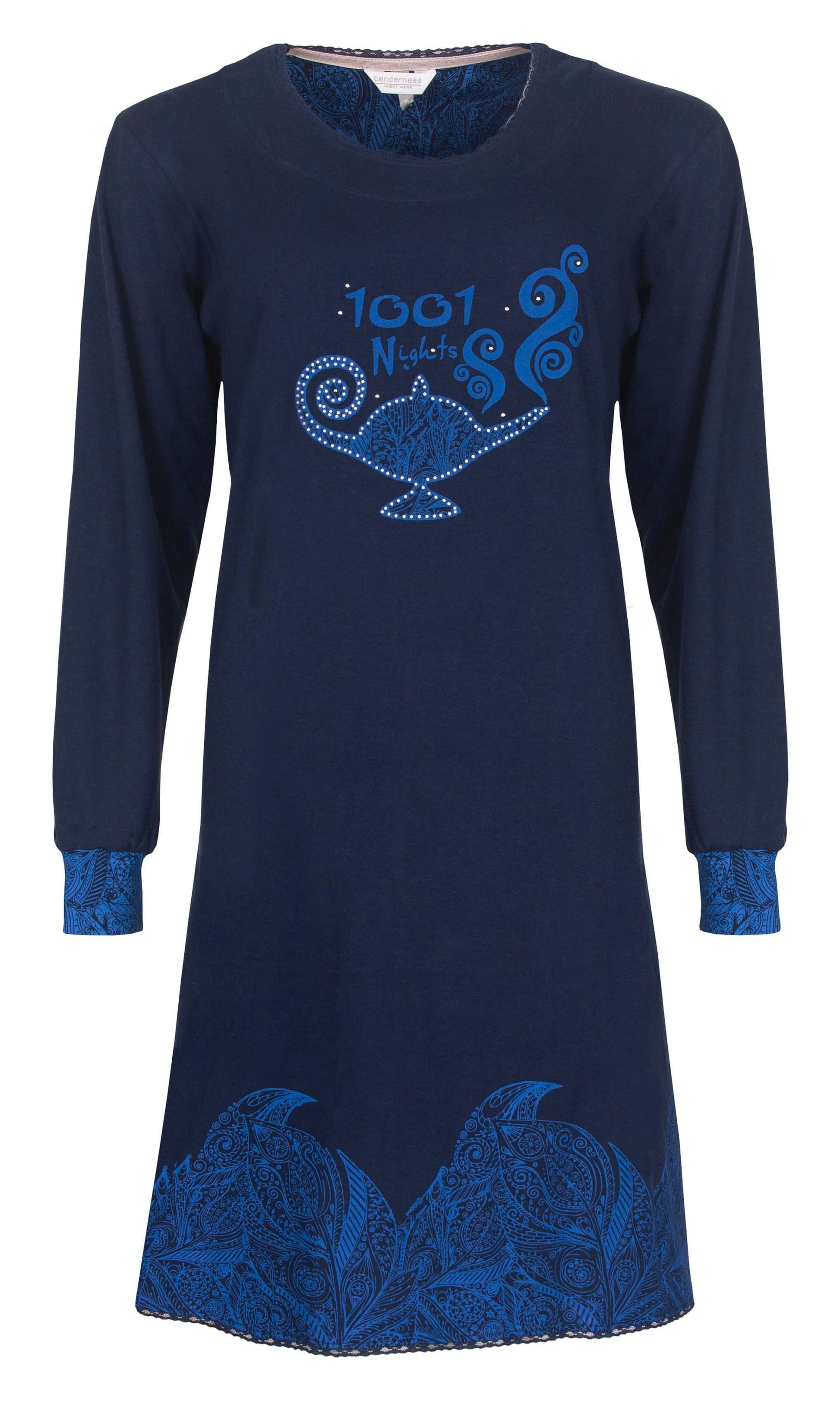 Donkerblauw nachthemd met lange mouwen, '1001 Nights' print en sierlijke blauwe patronen aan de zoom en mouwen.