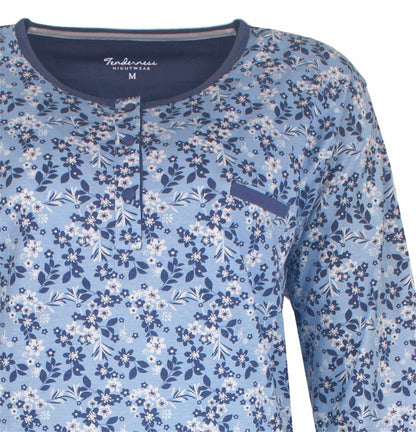 Indigo blauw nachthemd met lange mouwen, bedrukt met kleine witte en donkerblauwe bloemen en bladeren