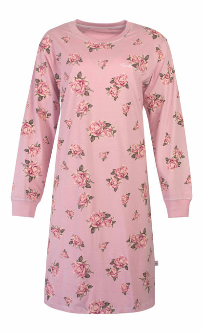 Roze nachthemd met lange mouwen, versierd met een patroon van roze rozen en groene bladeren over het hele kledingstuk.