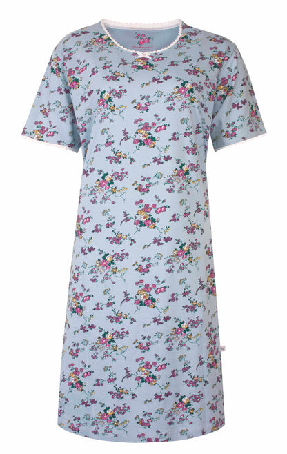 Mintblauw nachthemd met korte mouwen en kleurrijke bloemenprint, ronde hals met wit biesje