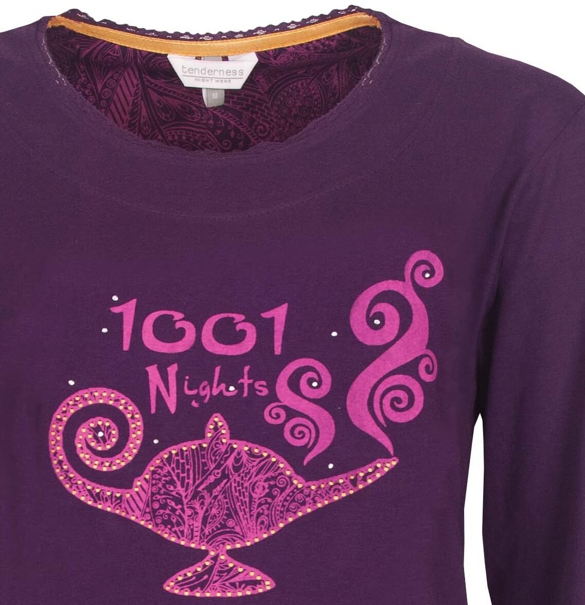 Paars nachthemd met roze '1001 Nights' print, ronde hals, lange mouwen en sierlijke decoraties