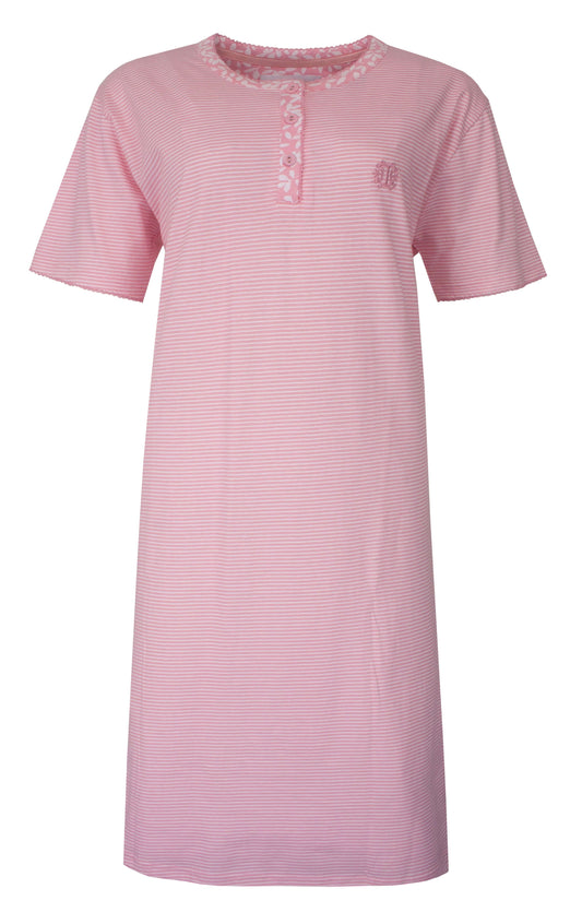 Roze gestreept nachthemd met korte mouwen, knoopsluiting en kant detail aan de hals