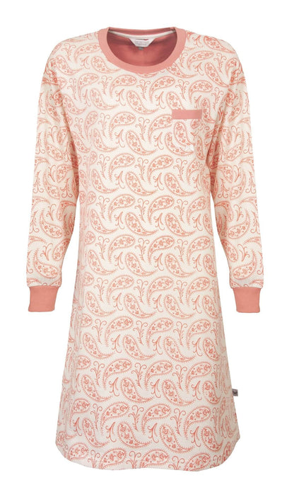 Roze nachthemd met paisley patroon, lange mouwen en ronde hals. Gemaakt van fleece met katoen en polyester.