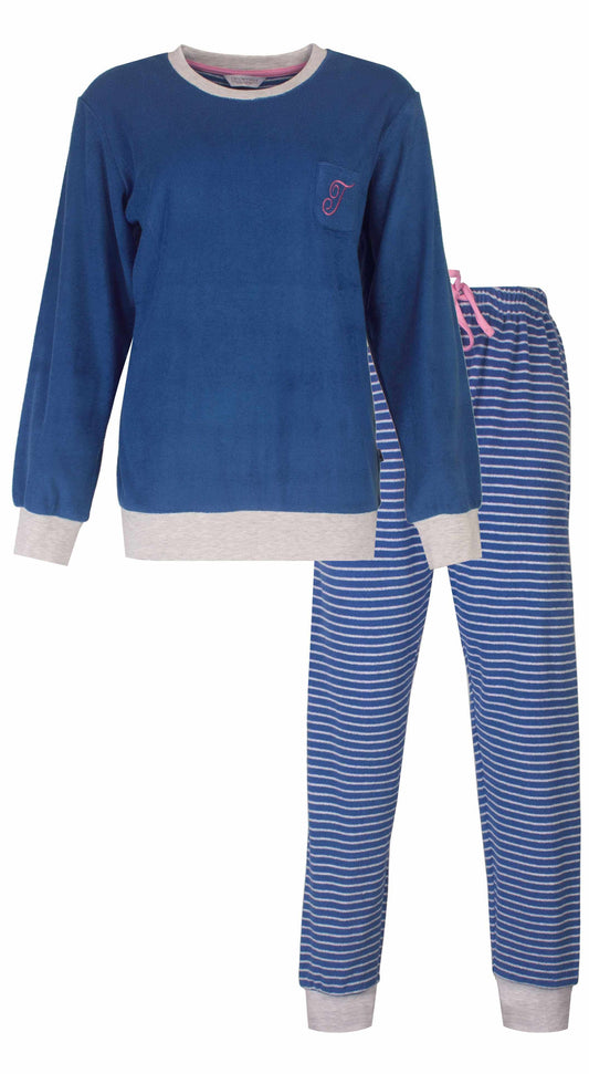 Blauwe badstof pyjama set met lange mouwen en gestreepte broek, roze 'T' logo op borstzak