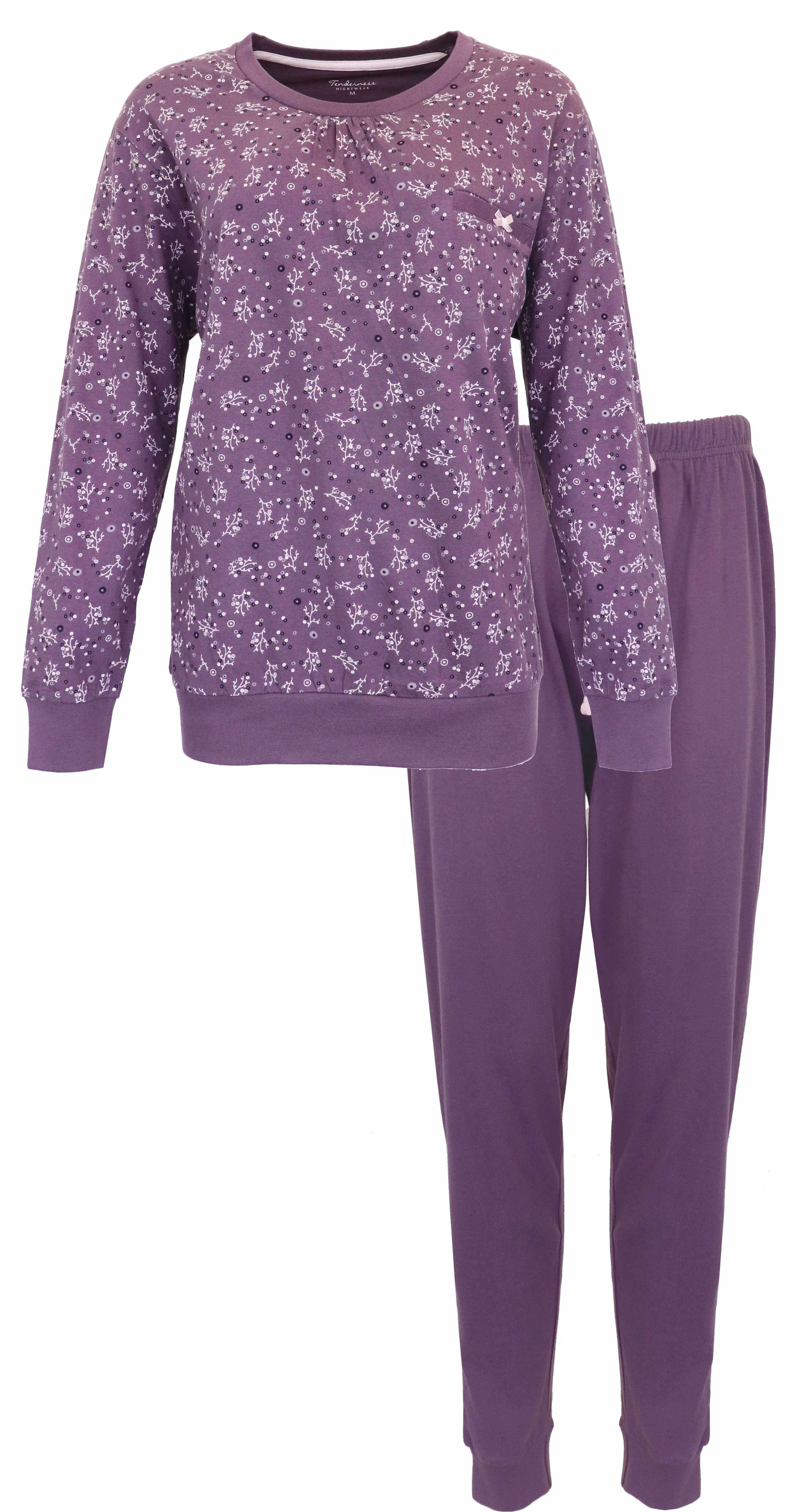 Donkerpaarse dames pyjama met lichtgekleurde bloemenprint, lange mouwen en bijpassende effen broek.