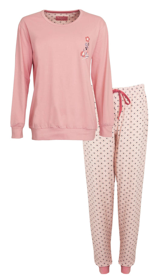 Roze katoenen dames pyjama met lange mouwen en polkadot broek. Klein bloemmotief op de borst.