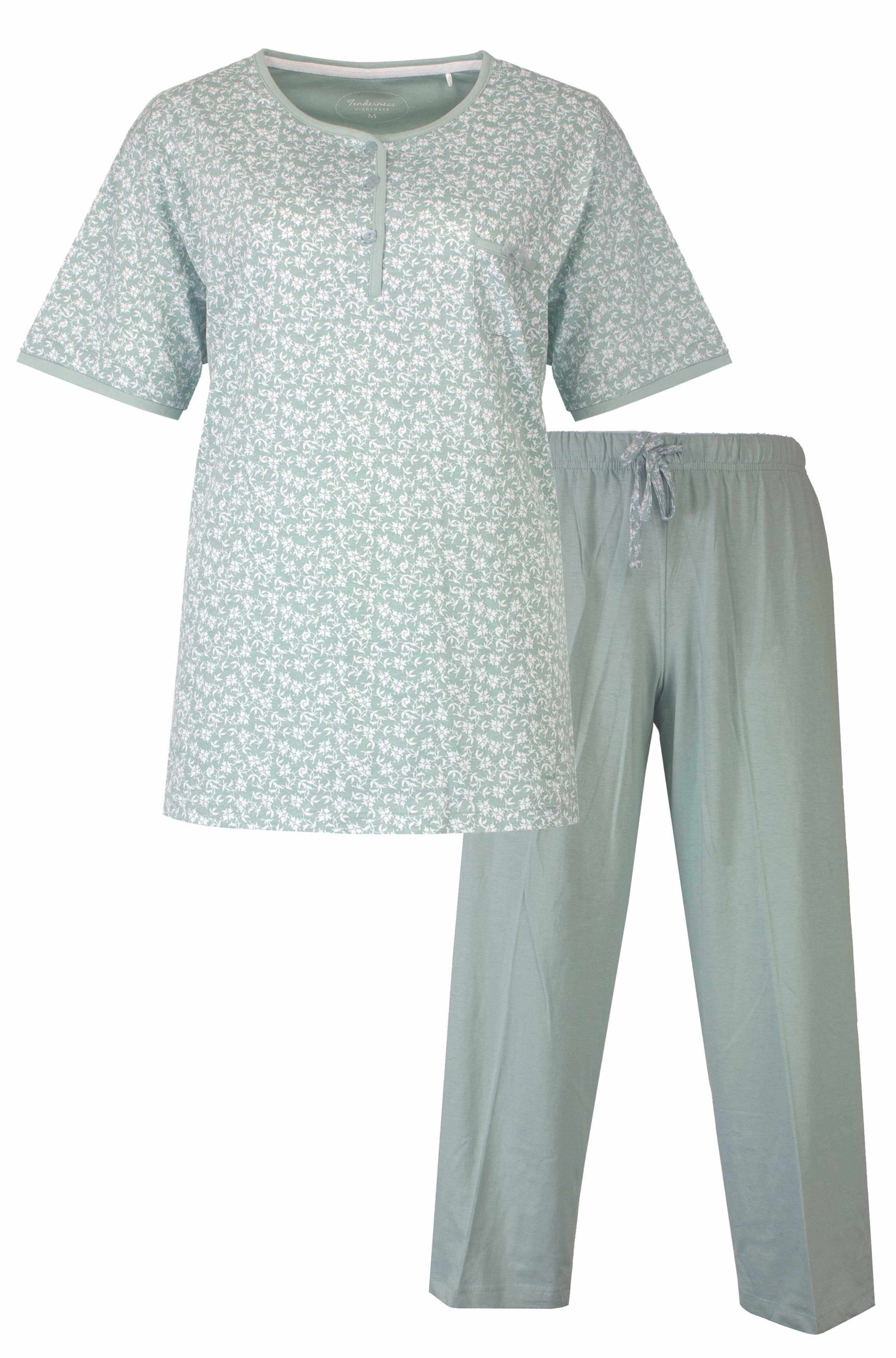 Mintgroene dames pyjama set met kort. T-shirt heeft een bloemenpatroon en effen broek met trekkoord.