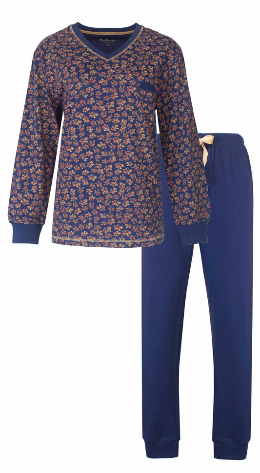 Blauwe dames pyjama met lange mouwen en V-hals. Shirt heeft kleine bloemenprint, effen blauwe broek.
